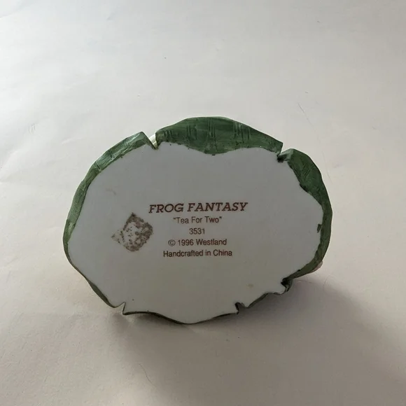 1996 Westland Frog Tea Party Figurine Fantasy "Tea for Two" Resin Figurine - Picture 8 of 10